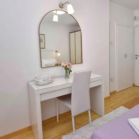 In - Istrien 40311 Apartment Porec