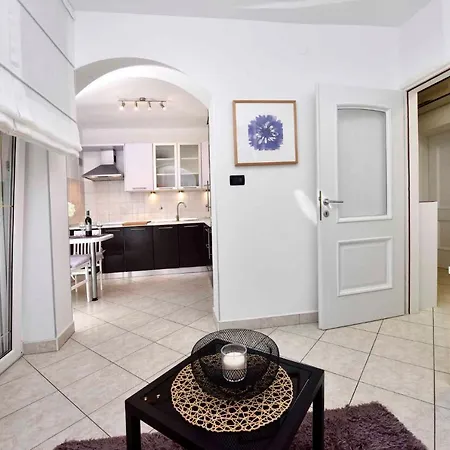 In - Istrien 40311 Apartment *