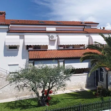 In - Istrien 40311 Apartment Porec